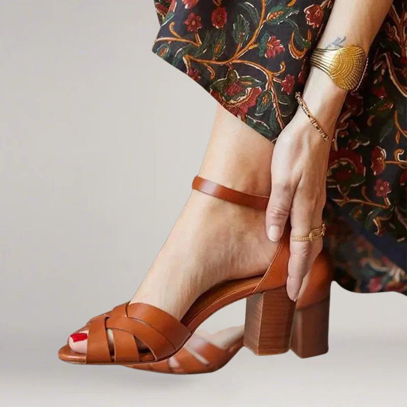 Paula® | Handgefertigte Sandalen mit Keilabsatz