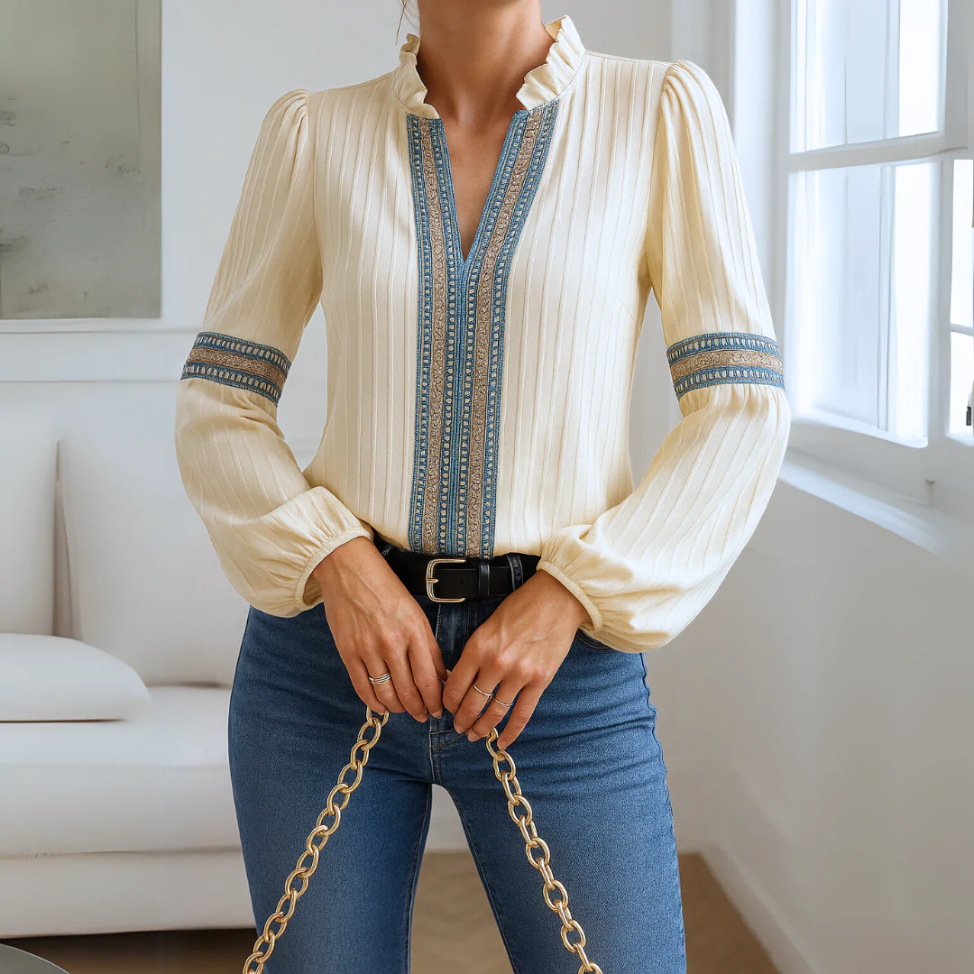 Petra™ | Spitzenbluse mit V-Ausschnitt - Image 4