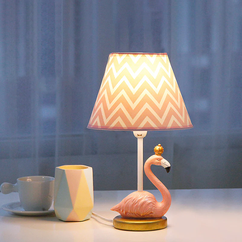 Pinklo – Raffinierte Flamingo-Harpiks-Lampe - Image 4