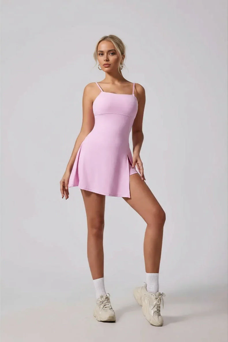 Rachel | Sportliches Tennis-/Yoga-Kleid mit integrierten Shorts