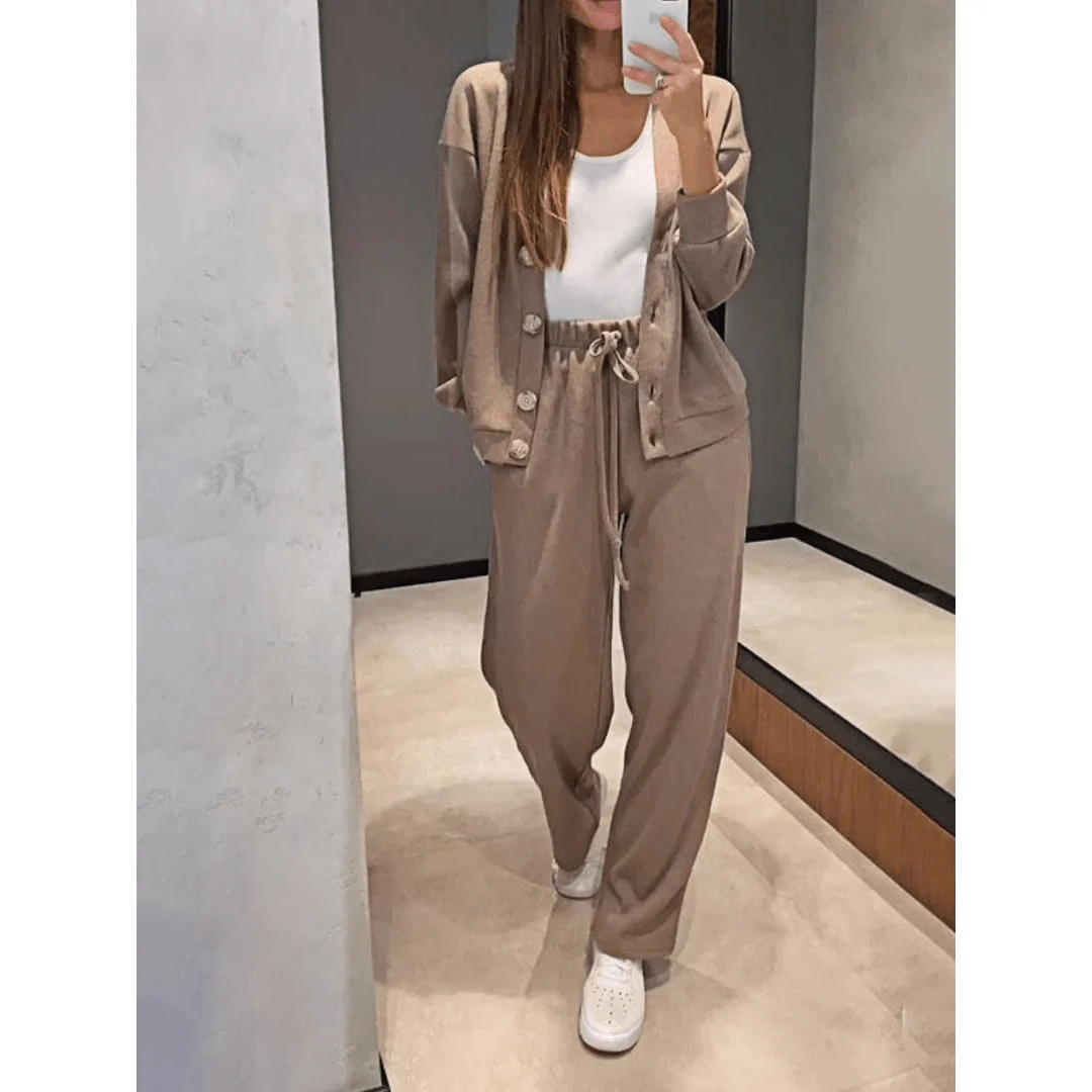 Raisa Strickjacke- und Hosen-Set
