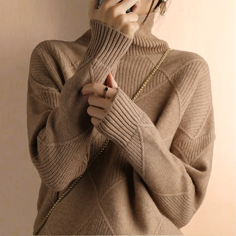 Rauten-Rollkragenpullover – Raffinierte Wärme mit modernem Stil - Image 3