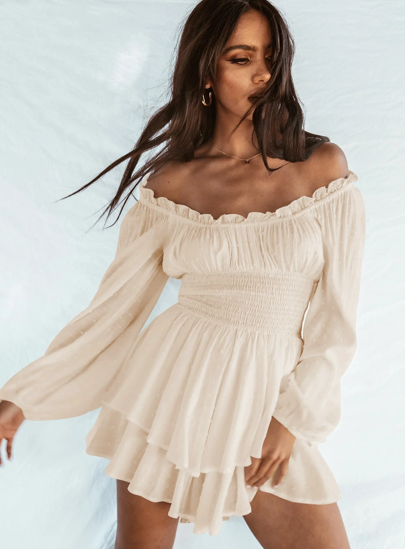 Ria | Elegantes Off Shoulder Kleid mit Ärmeln - Image 3
