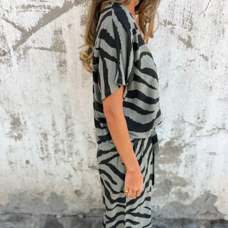 RODERICA - LOCKERES SET AUS BLUSE UND HOSE - Image 4
