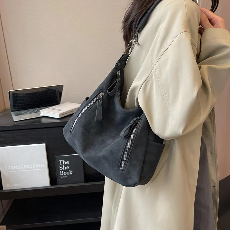 SARAH - Image 5
