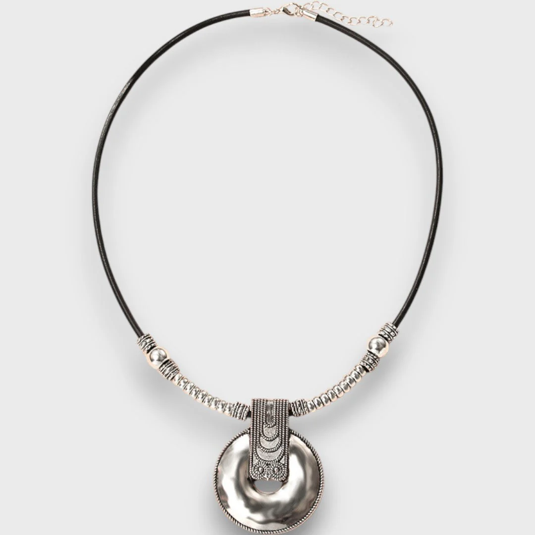 Selena – Vintage Boho Halskette mit Ring-Anhänger - Image 4