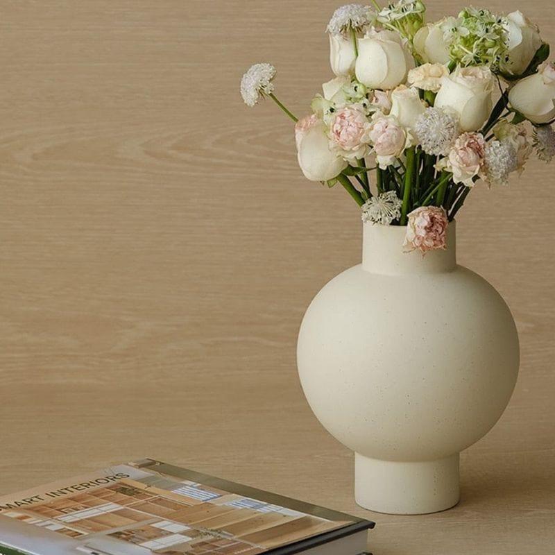 Serenity Curve Vase – Elegantes minimalistisches Design mit glatter, geschwungener Silhouette - Image 3