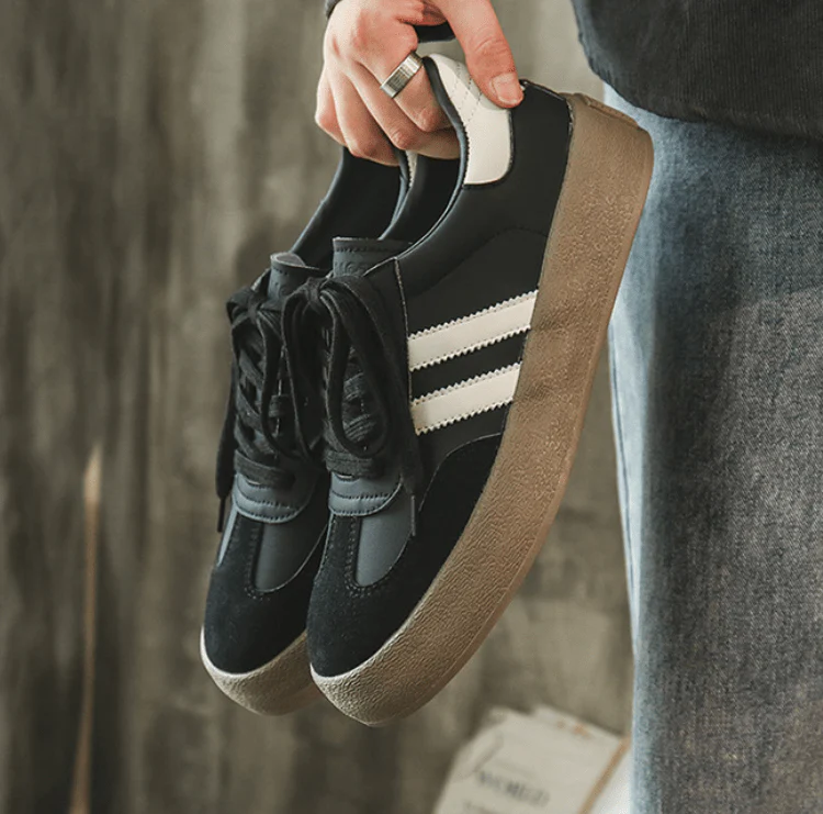 Serina Retro Gestreifte Sneakers
