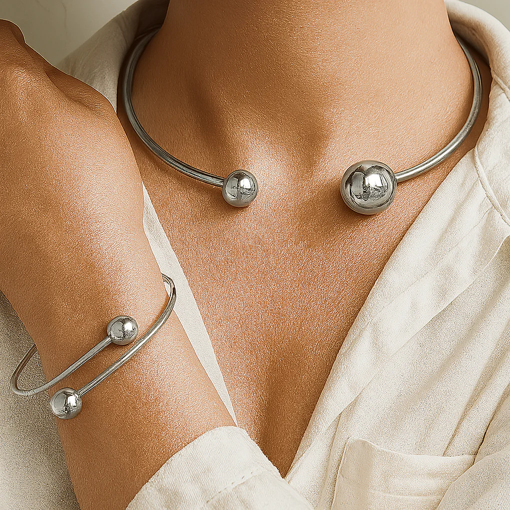 Set aus minimalistischen Gold-Halsband und Armreifen - Image 5