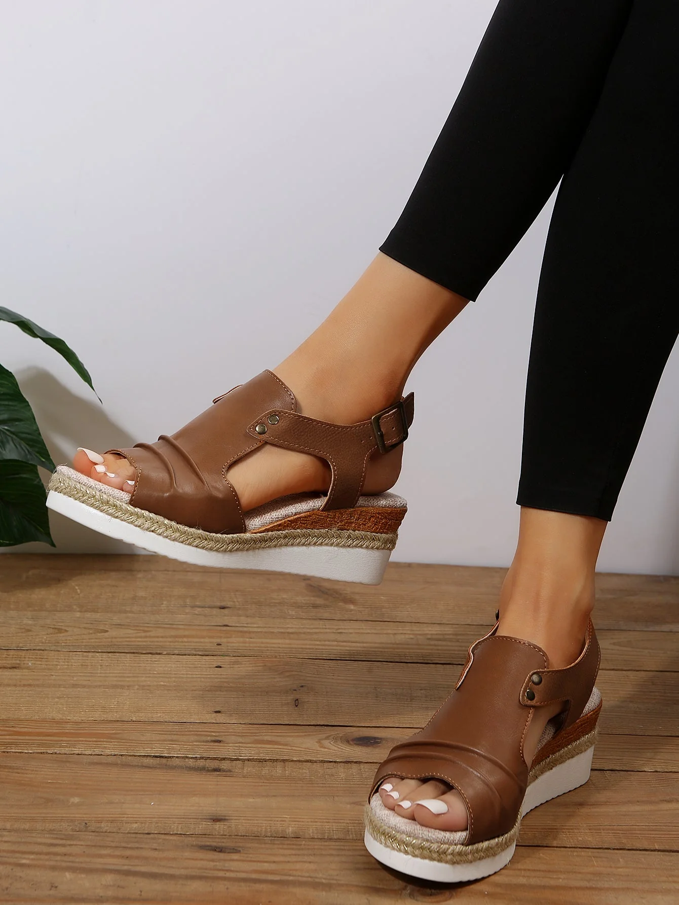 Simone - Komfortable Damen Sandalen mit Keilabsatz - Image 6