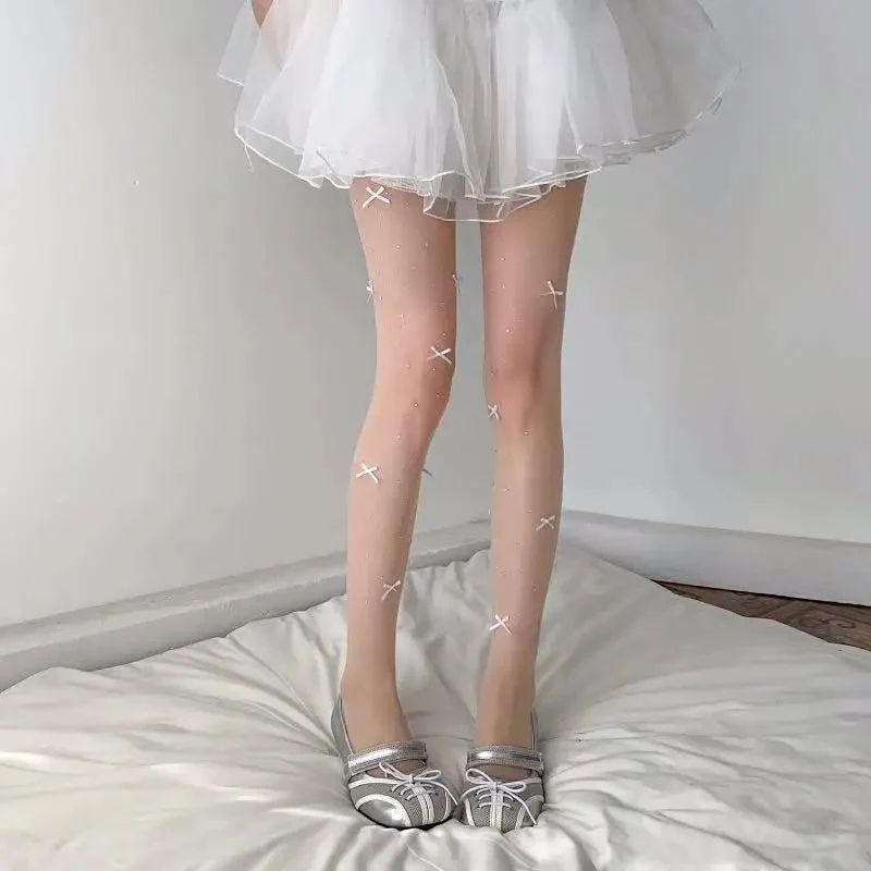 Simone | Verspielte Strumpfhose mit Schleifenmuster - Image 8