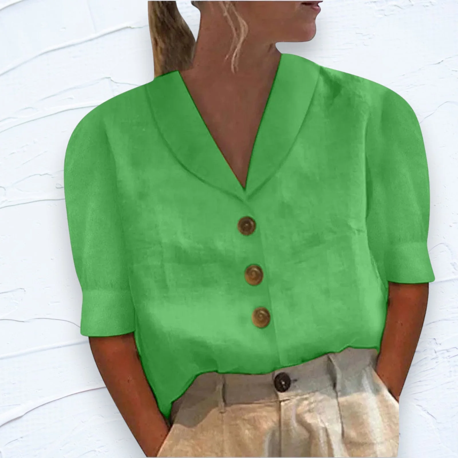 Stephanie | Bluse mit traditionellem Kragen und Knopfleiste - Image 5