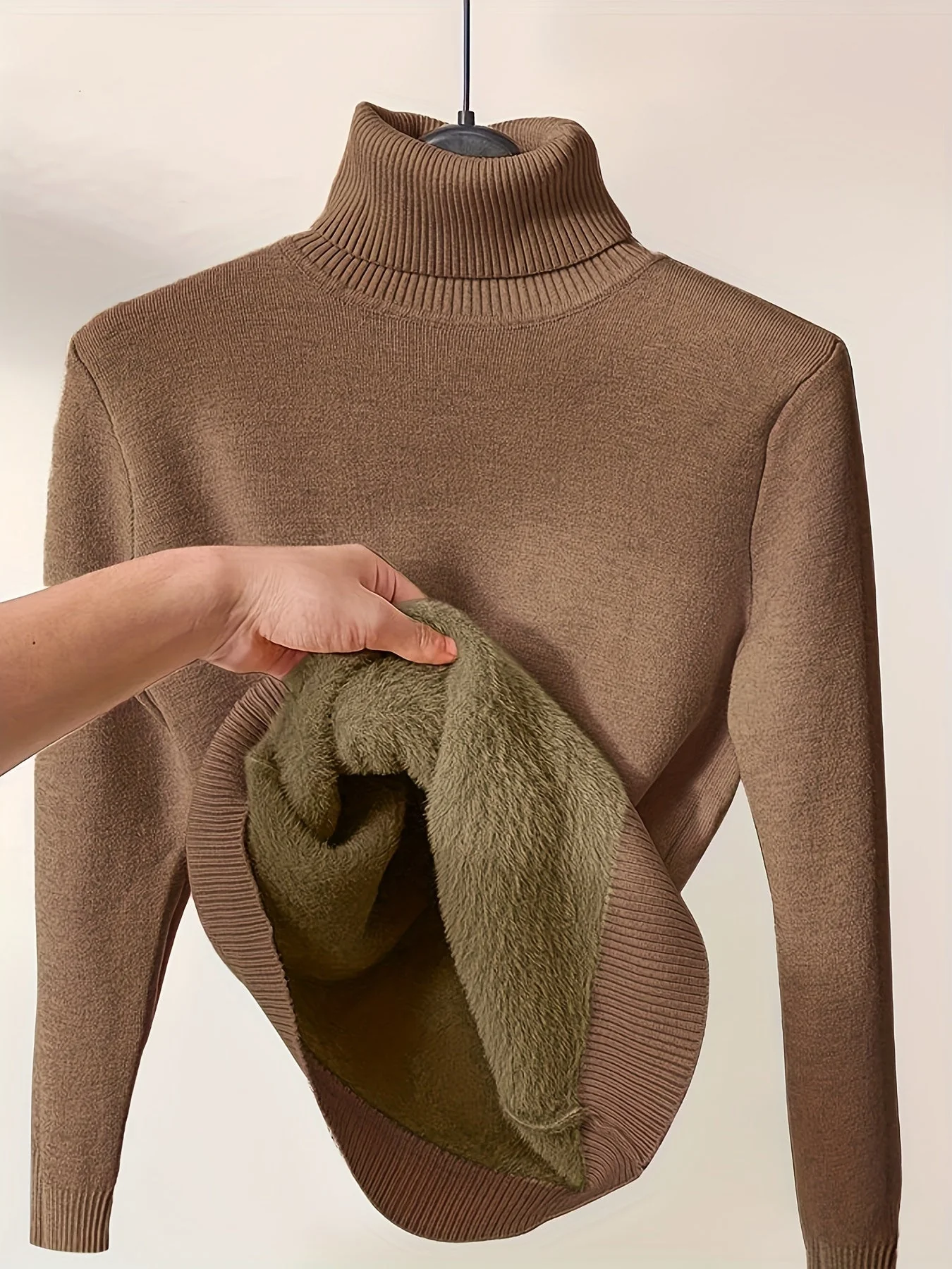 Stilvolle Damen Rollkragenpullover - Image 4