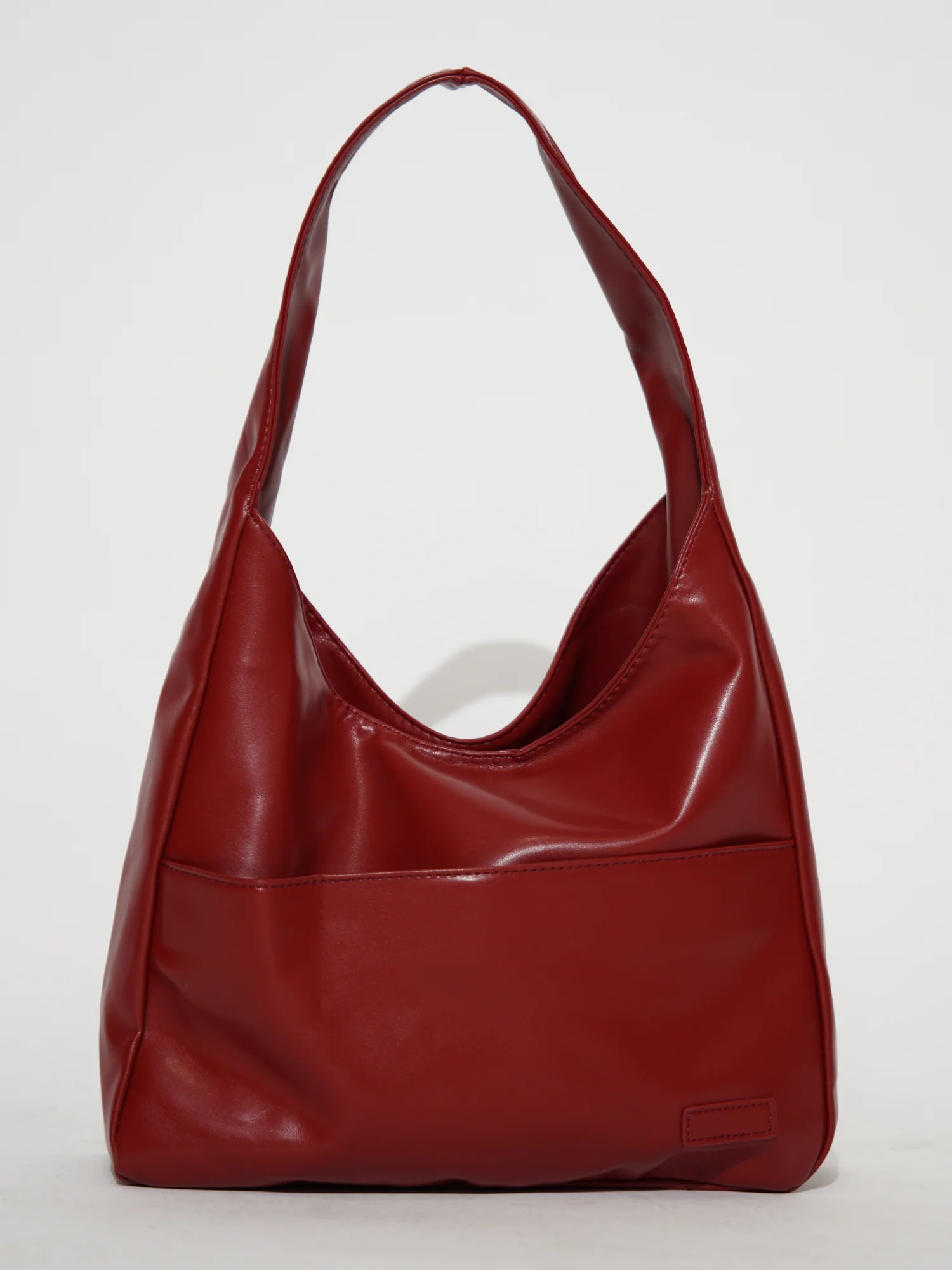 Stilvolle Damen-Schultertasche aus praktischem veganem Leder - Image 11
