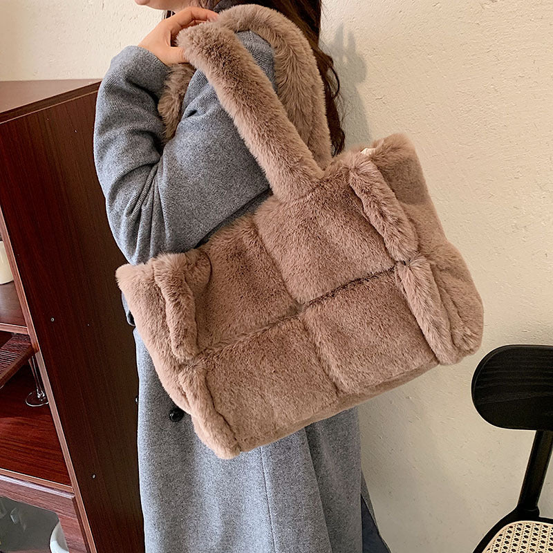 Stilvolle Plüschhandtasche für Damen – vielseitiger Stauraum – Winteraccessoire - Image 8