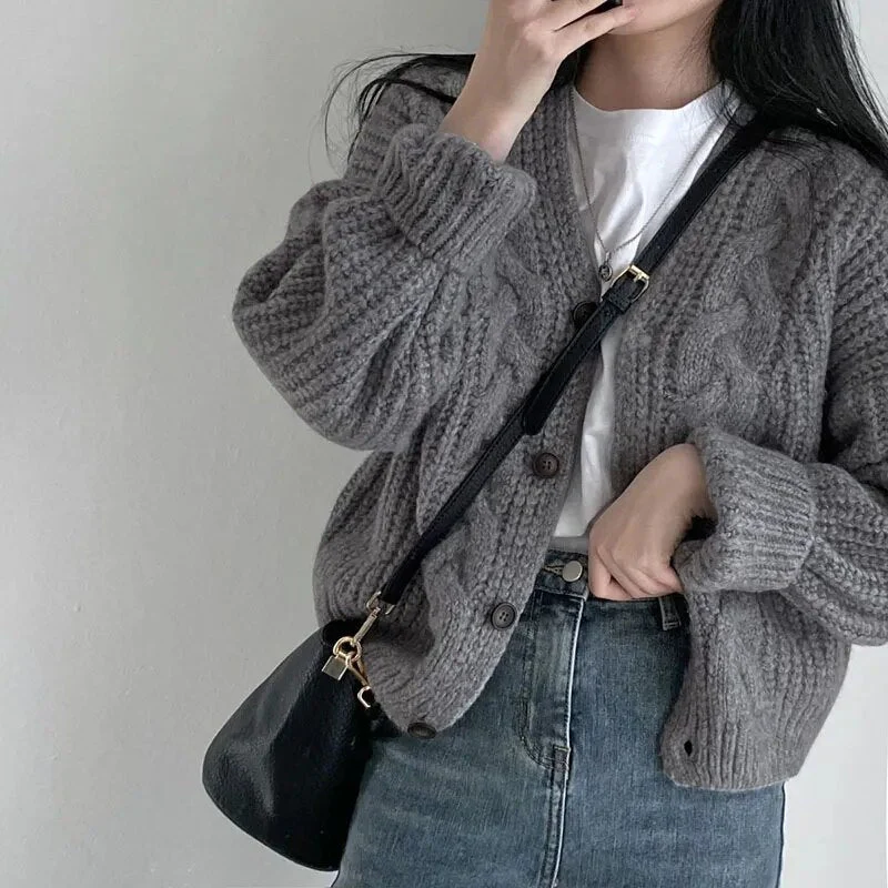 Strickjacke mit Knopfleiste aus grobem, verdrehtem Strick - Image 3