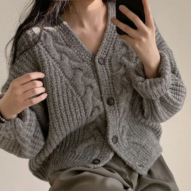 Strickjacke mit Knopfleiste aus grobem, verdrehtem Strick - Image 9