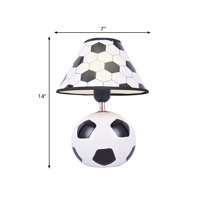 StrikerShade – Fußball keramische Schreibtischlampe - Image 2