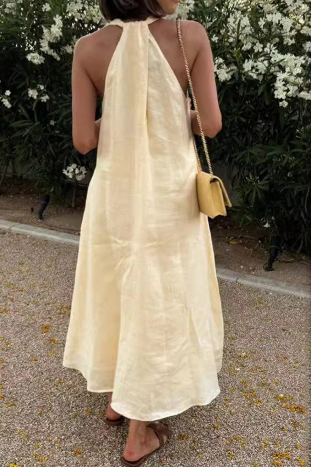 SunEase Sommerkleid mit Schößchen, V-Ausschnitt und Taschen – Lässige Eleganz - Image 2