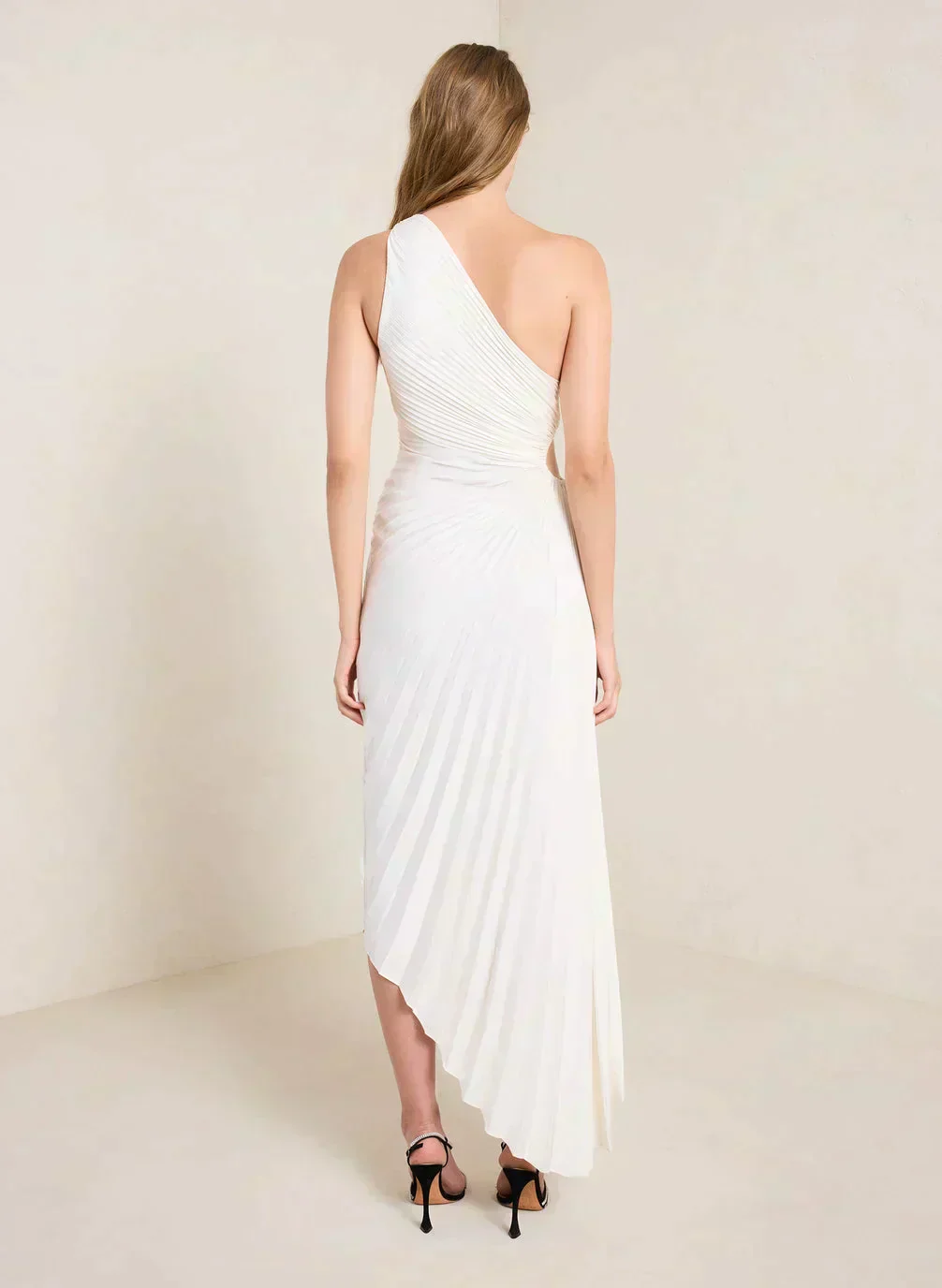 Sylviana - Ein-Schulter Plissiertes Midi-Kleid - Image 17