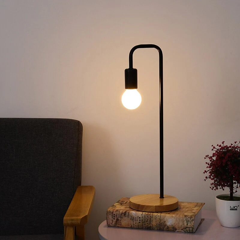 UrbanLume Industrielle Nachtlampe – Elegante Metall Tischlampe - Image 3