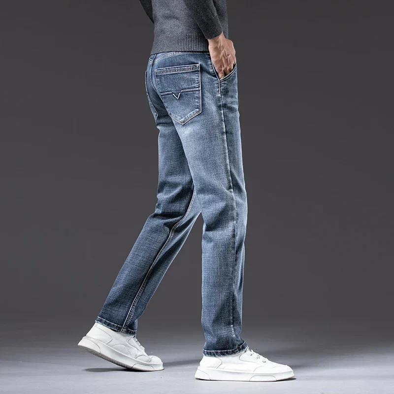VERNER - GERADE GESCHNITTENE JEANS - Image 4