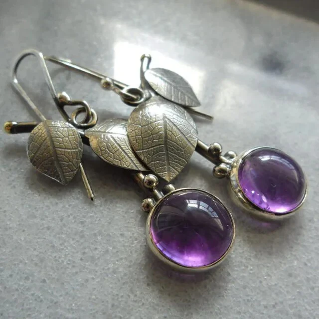 Violette Kristall-Ohrringe im Vintage-Stil