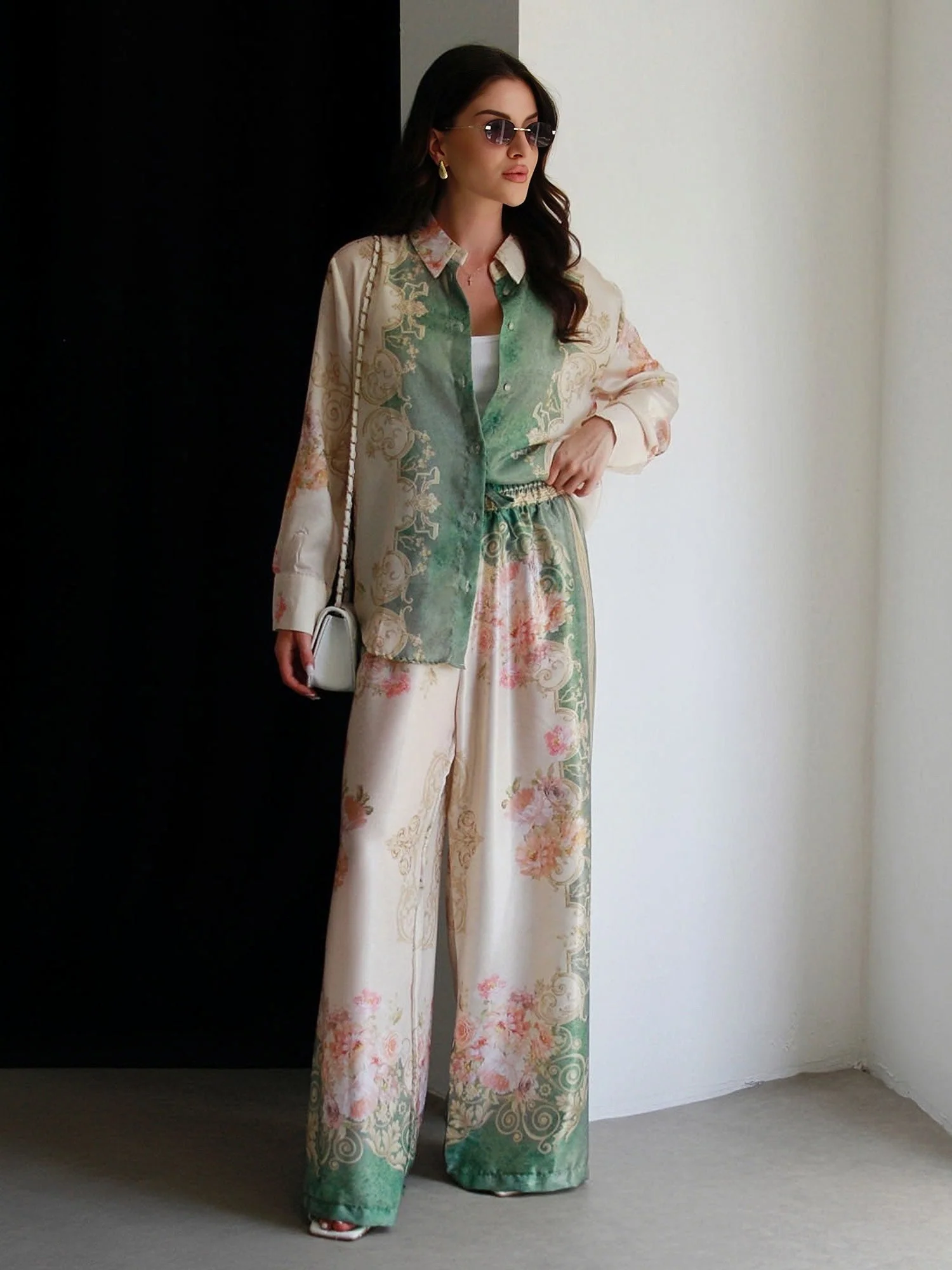 Vollständiges Satinierter Barock – Blumenhemd und breite Beinhose - Image 10