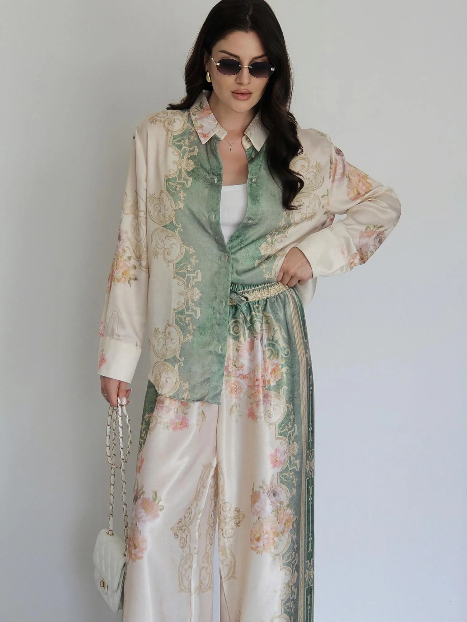 Vollständiges Satinierter Barock – Blumenhemd und breite Beinhose - Image 11