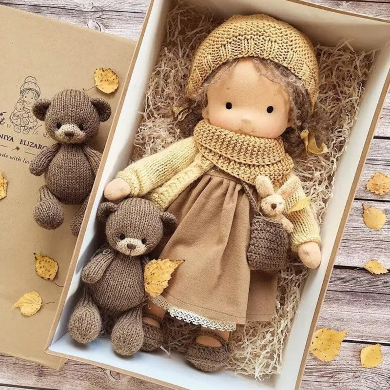 Waldora | Hochwertige, handgefertigte Waldorfpuppe für kreatives Lernen und Spielen - Image 4