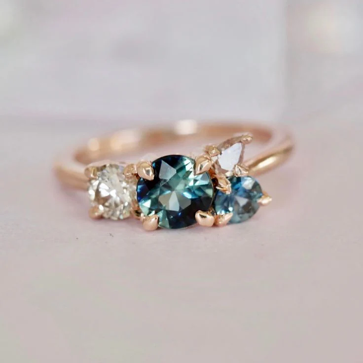 Weinlese-Ring mit weißem Zirkon und Türkis