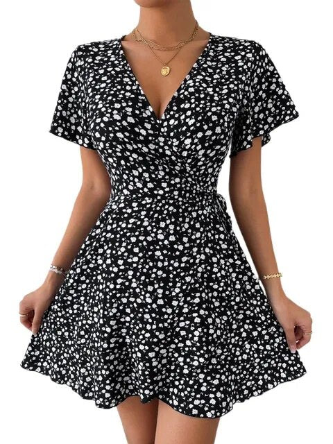Wickelkleid mit Blumendruck und Rüschensaum - Image 6
