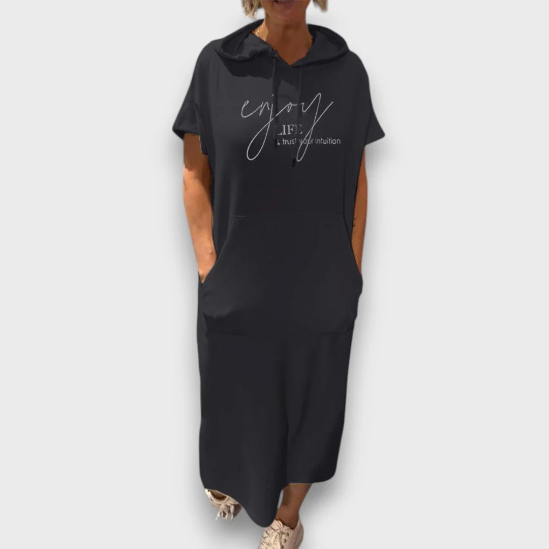 Yareni – Hoodie-Kleid mit urbanem Flair - Image 13