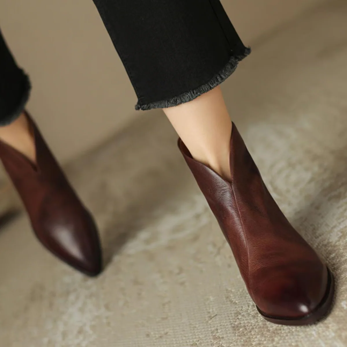 Zabrina – Lederstiefeletten Mit Spitzer Zehenpartie