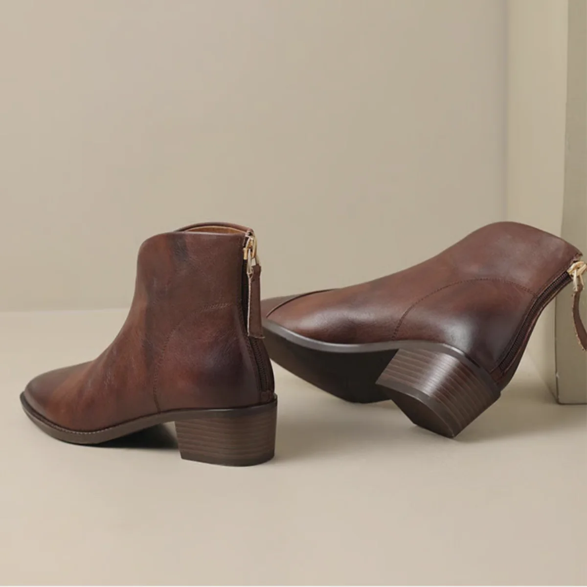 Zabrina – Lederstiefeletten Mit Spitzer Zehenpartie - Image 6