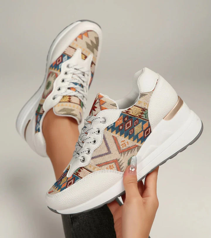 Znaya – Boho Turnschuhe Mit Geometrischem Schnürdesign