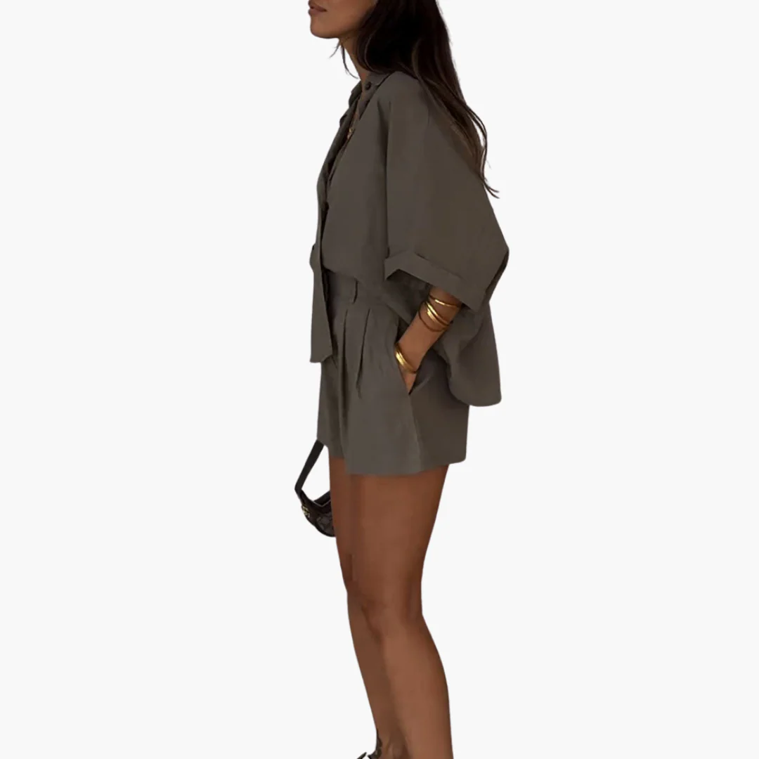 Zweiteiliges Set - Damenbluse und Shorts für Sommertage - Image 9